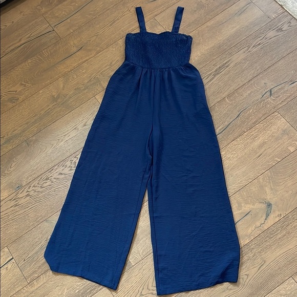 Women’s Small Navy Blue Wide Leg Jumpsuit Romper Wide Strap Lightweight - Picture 2 of 6